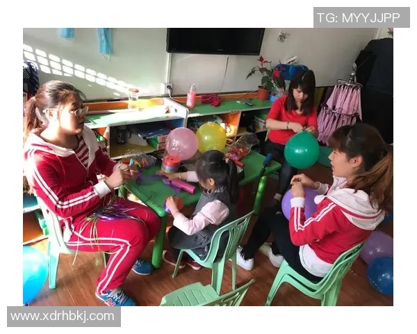 足球明星搞笑模仿小天鹅舞蹈引发全场欢笑瞬间